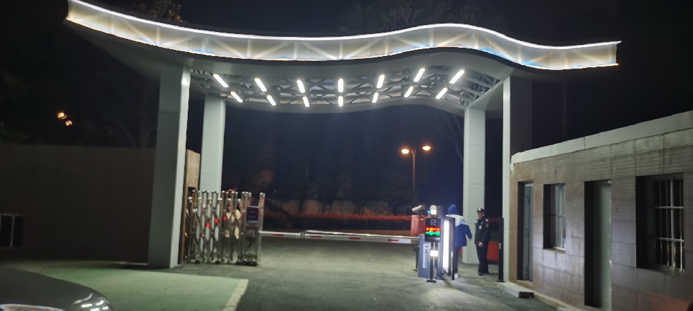 武汉市洪山区师大外国语学院